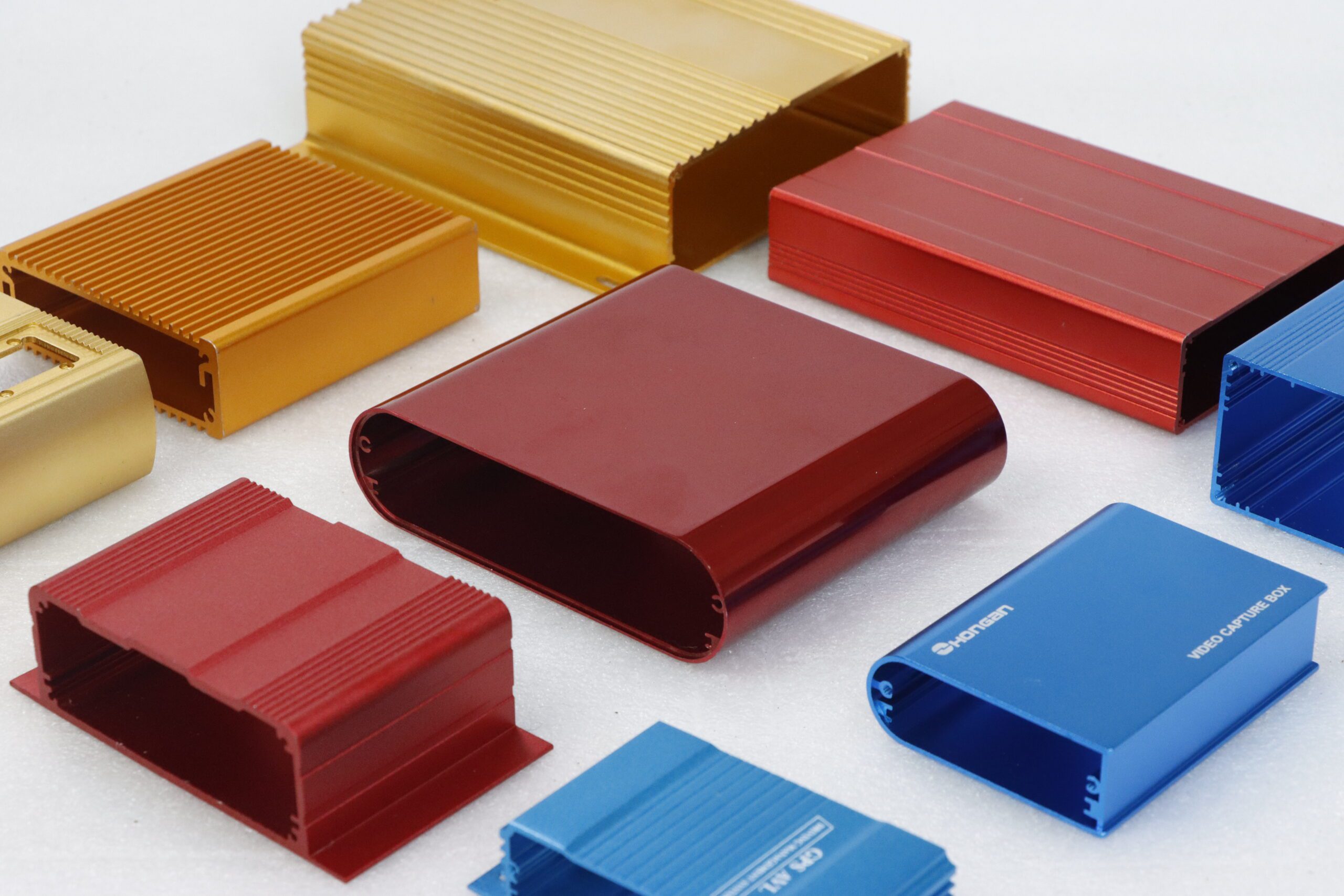 The image likely shows an aluminum enclosure with a natural aluminum color or silver finish, which is common for aluminum products. Aluminum enclosures are often left with their natural metallic color or anodized to enhance durability and corrosion resistance. Anodizing is a process that increases the thickness of the natural oxide layer on the surface of the aluminum, providing a more durable finish while retaining the sleek, metallic look. Key characteristics of this aluminum color include: Silver/Metallic: A natural aluminum finish, which is often associated with a clean, modern, and professional appearance. Durability: The color also emphasizes the strength of the material, often used for protective enclosures in industrial, telecommunications, or IT environments. Thermal Conductivity: The natural aluminum color is also known for its heat dissipation properties, helping to keep internal components cool. While natural aluminum is the most common finish, aluminum enclosures can also be anodized in different colors (such as black, grey, or gold) depending on the application, aesthetic preferences, or additional functional needs such as enhanced corrosion resistance or electrical insulation.